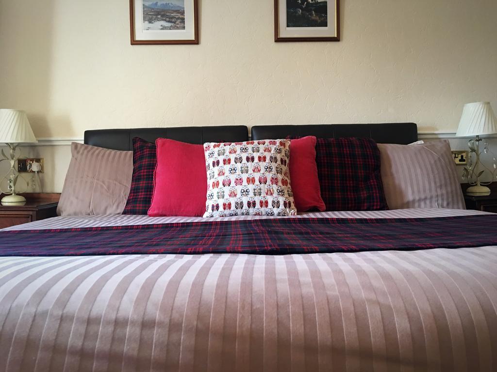 Glenmoriston Arms Hotel Invermoriston Buitenkant foto